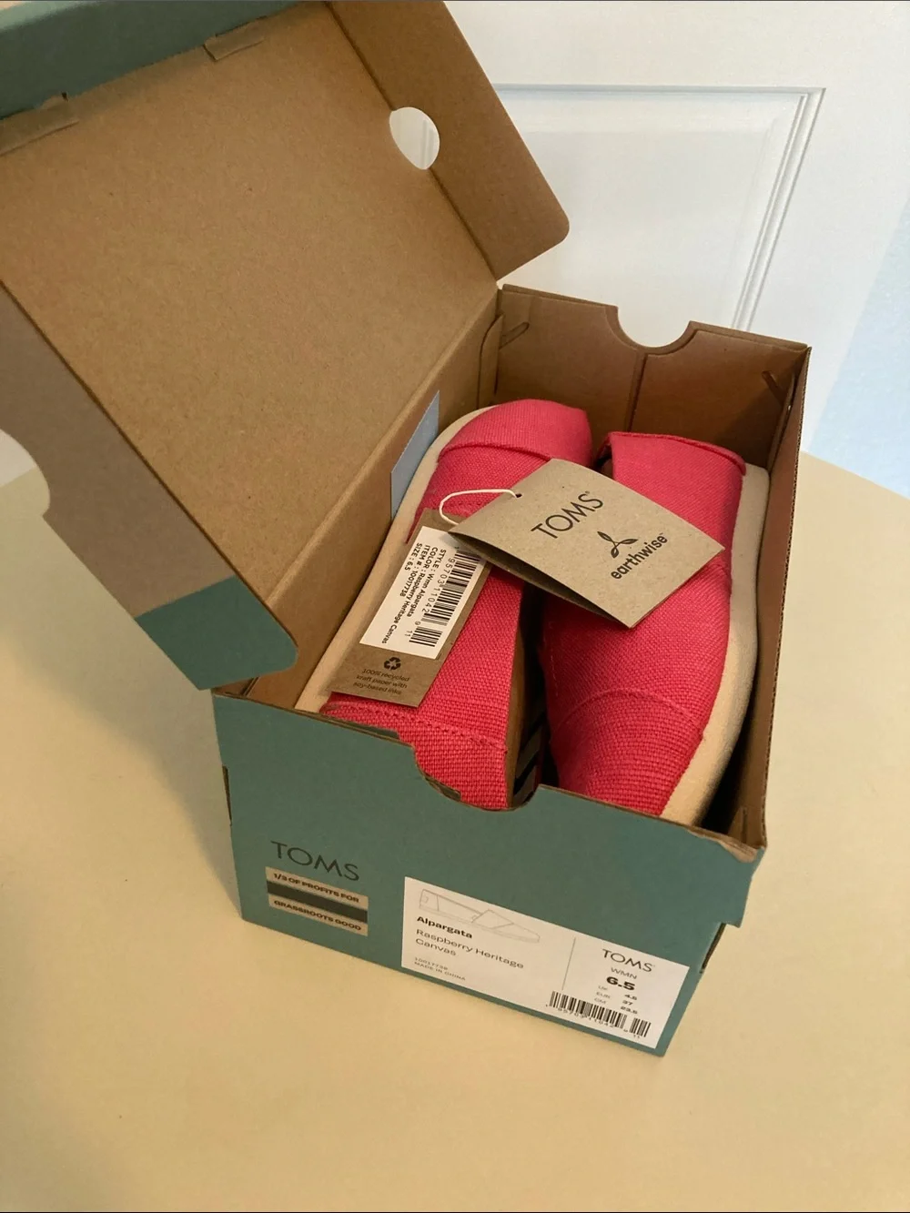 Women's TOMS Slip-On Canvas Alpargata Classic Shoes NIB